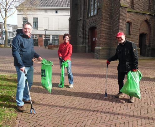 PvdA Zevenaar helpt Landelijke Opschoon Dag